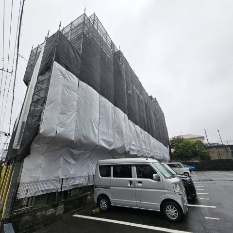 福岡市の大規模マンション　改修用足場