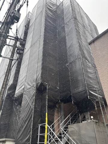 福岡市某ホテル大規模　改修用足場