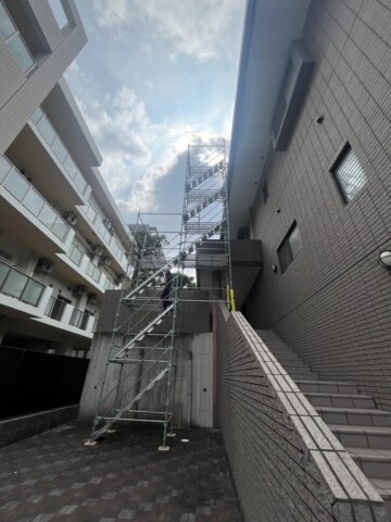 福岡市中央区小笹某住宅　屋上防止昇降用足場