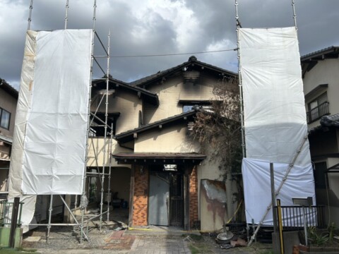 福岡県春日市某住宅　解体用足場