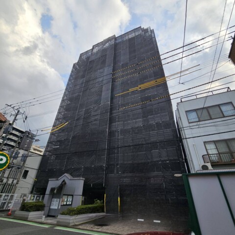 福岡市東区某マンション　大規模修繕工事足場