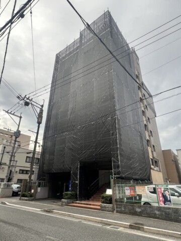 福岡市南区某マンション　屋根補修外壁部分補修用足場