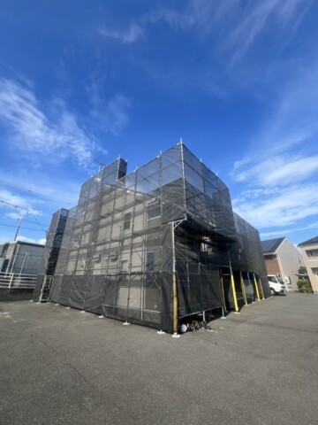 福岡県朝倉市牛木某アパート　鳥害対策工事用足場