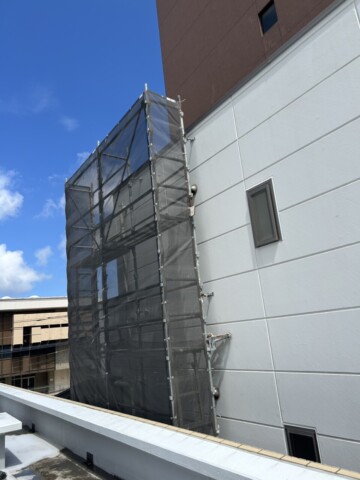 福岡市博多区某ビル　部分補修用足場