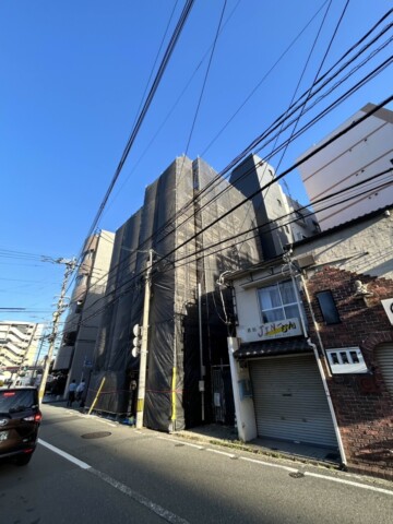 福岡市早良区某ビル　外壁改修工事用足場