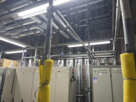 福岡市中央区某施設　配管工事用足場