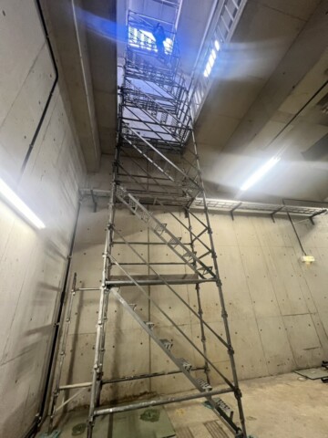 福岡県北九州市若松区某施設　内部修繕足場