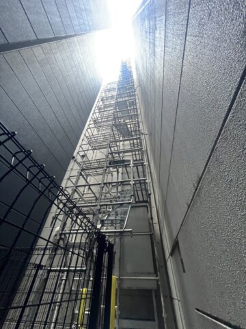 福岡市中央区某テナントビル　ダクト改修用足場