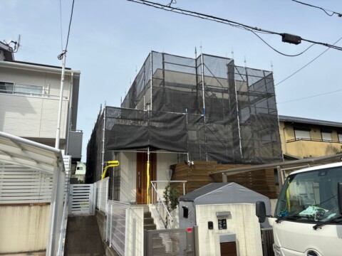 福岡県築後群那珂川市某住宅　外壁塗装用足場