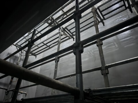 福岡県小郡市某新築工場　配管取付工事用足場