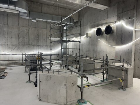 福岡県三養基郡某新築工場　配管取付工事用足場