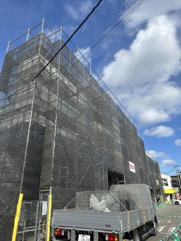 福岡県糸島市某店舗　外壁改修工事用足場