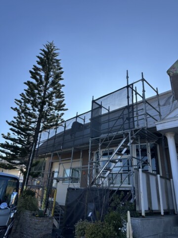 福岡県粕屋郡某保育園　屋根修繕工事用足場