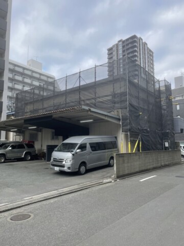 福岡県福岡市某倉庫　外壁改修工事用足場