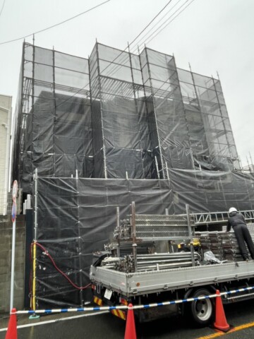 福岡県福岡市南区某住宅　改修工事用足場