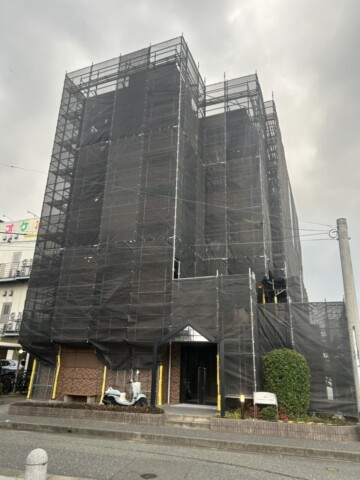 福岡県福岡市西区某マンション　外壁改修工事用足場