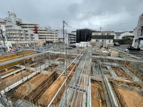福岡県福岡市城南区新築工事　通路用足場