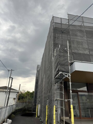 福岡県福岡市東区某会社　外壁改修工事用足場