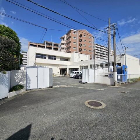 福岡県福岡市博多区某公民館　増改築工事用仮囲い足場