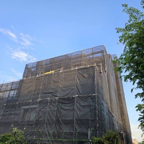 福岡県春日市某マンション　大規模修繕工事用足場