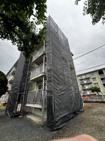 福岡県福岡市某団地　部分補修工事用足場