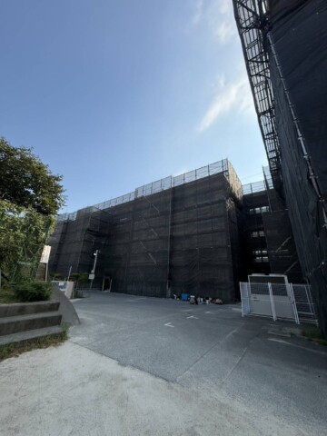 福岡県福岡市南区某小学校　大規模外壁改修工事用足場