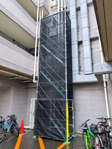 福岡県福岡市某施設　部分修繕工事用足場