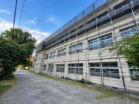 福岡県福岡市東区某学校　屋上防水落下防止用足場