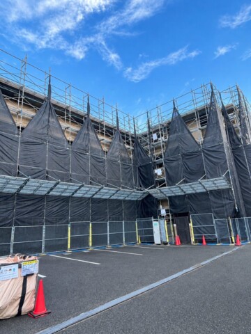福岡県福岡市博多区某マンション　外壁改修工事用足場